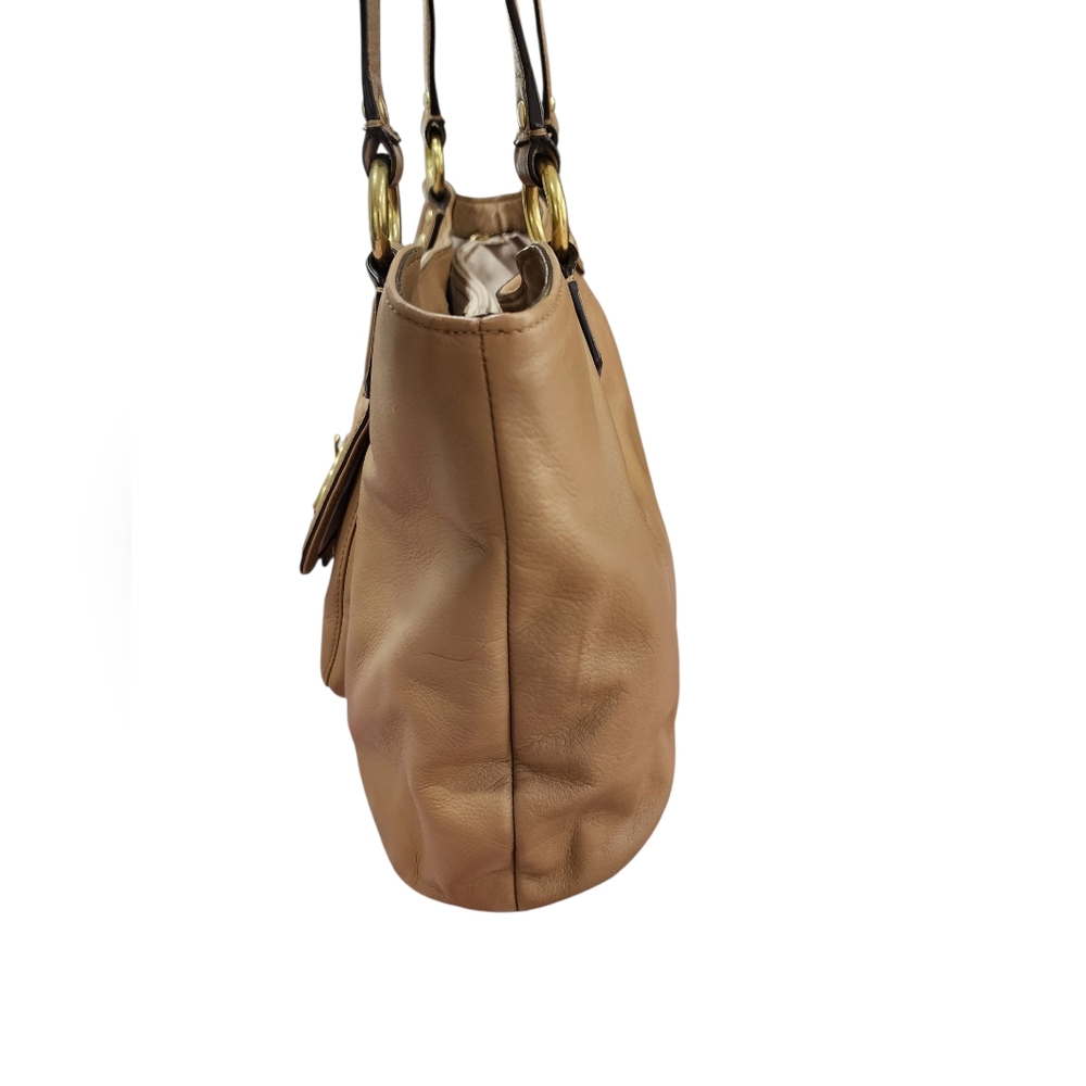 Coach Tan Leather Shoulder Bag with Matching Wallet - Picture 4 of 16